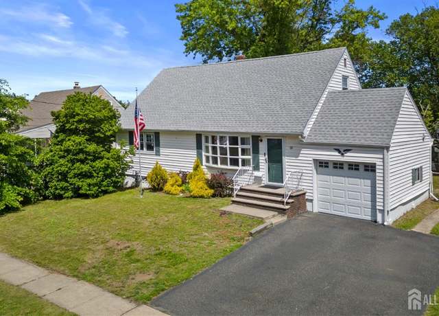 Property at 16 Mercury Cir, Old Bridge, NJ 08879, 4 beds, 2.5 baths