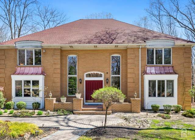 Property at 26 Beaverdam Dr, East Brunswick, NJ 08816, 4 beds, 5.5 baths