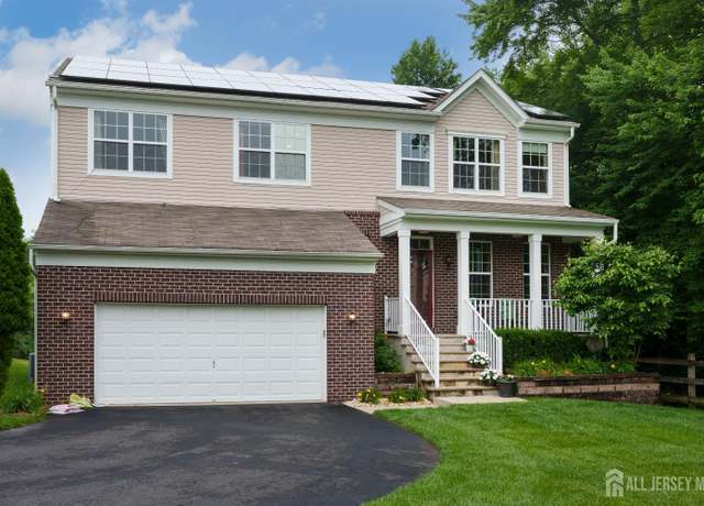 Property at 1 Elmcrest Ct E, Monroe, NJ 08831, 3 beds, 2.5 baths