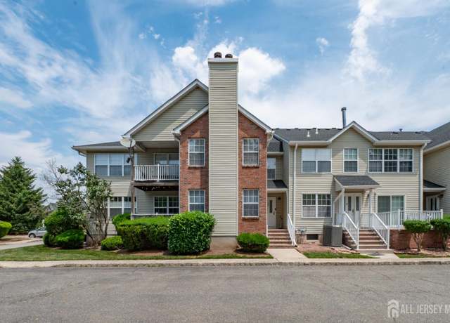Property at 186 Barclay Ct, Piscataway, NJ 08854, 2 beds, 2 baths