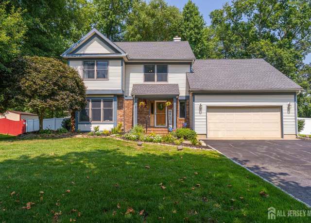 Property at 27 Oakland Rd, Old Bridge, NJ 08857, 3 beds, 2.5 baths