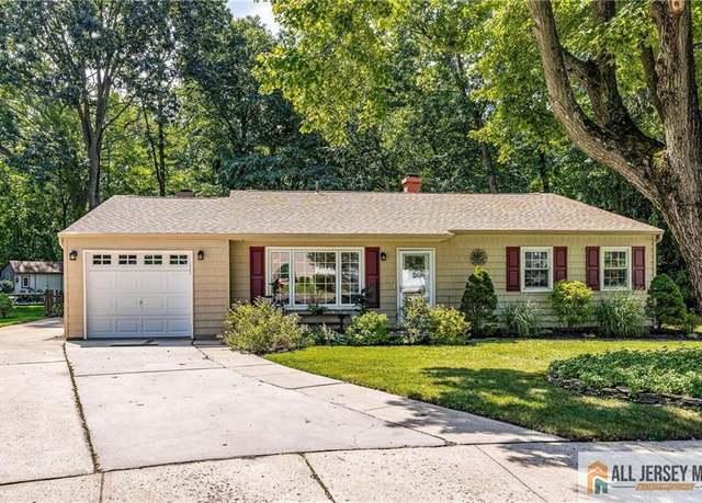Property at 16 Eisenhower Ct, Matawan, NJ 07747, 3 beds, 2 baths