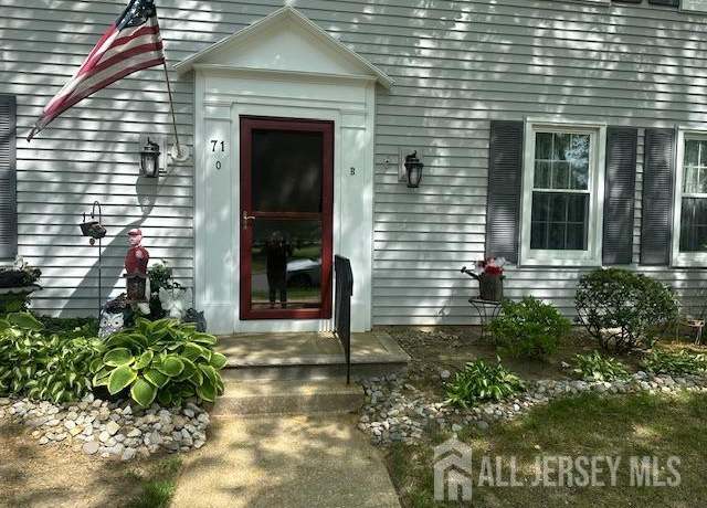 Property at 71 Rossmoor Dr Unit B, Monroe, NJ 08831, 2 beds, 1 bath