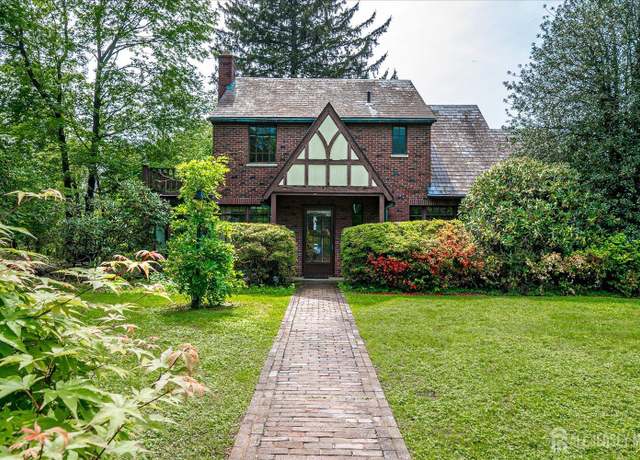 Property at 87 Linden Ave, Metuchen, NJ 08840, 3 beds, 2 baths