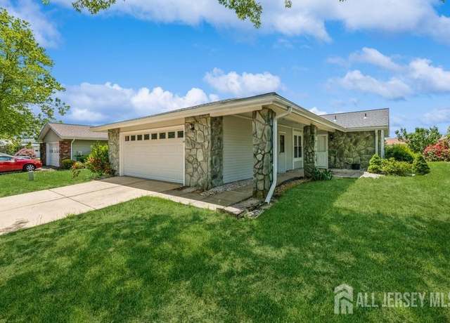 Property at 305-A Flanders Rd, Monroe, NJ 08831, 2 beds, 2 baths