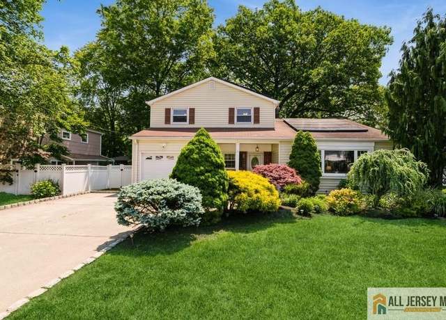 Property at 34 Arvin Rd, Old Bridge, NJ 08857, 4 beds, 2.5 baths