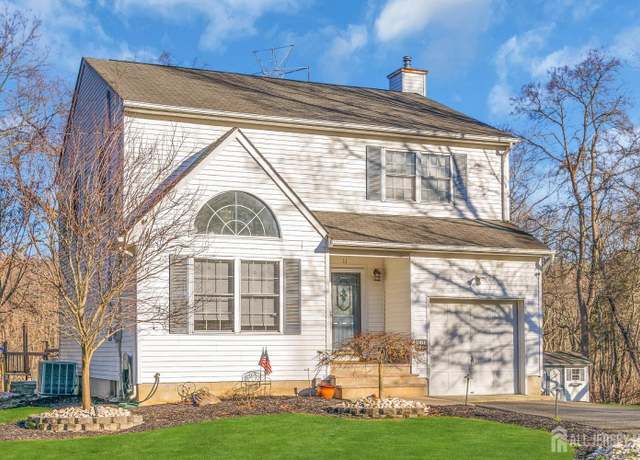Property at 11 Westley Rd, Old Bridge, NJ 08857, 3 beds, 2.5 baths