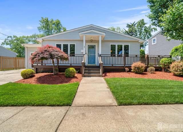 Property at 37 Carole Rd, Old Bridge, NJ 08857, 4 beds, 2 baths