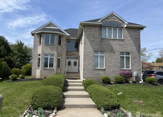 Property at 177 Mundy Ave, Edison, NJ 08820, 6 beds, 4.5 baths