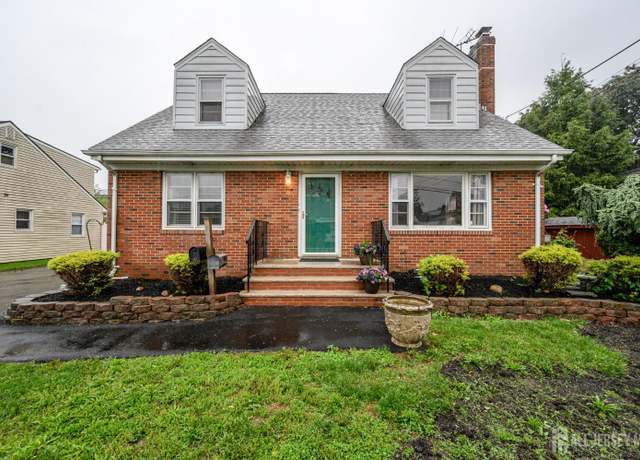 Property at 4 Ashwood Pl, North Brunswick, NJ 08902