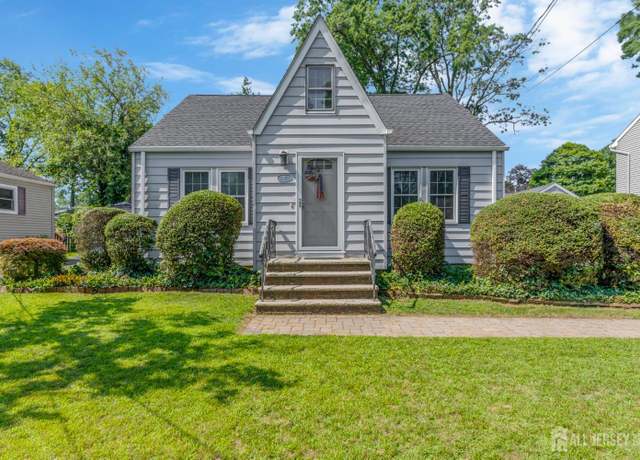 Property at 17 George Ave, Middlesex, NJ 08846, 4 beds, 1 bath
