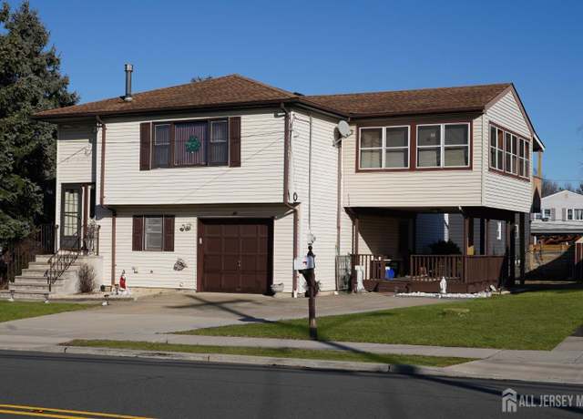 Property at 40 Scott Ave, Sayreville, NJ 08879, 5 beds, 3 baths