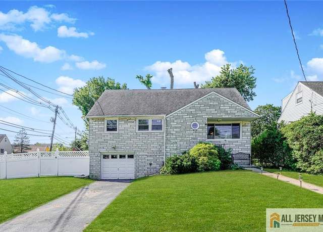 Property at 26 Federal St, Metuchen, NJ 08840, 4 beds, 2.5 baths