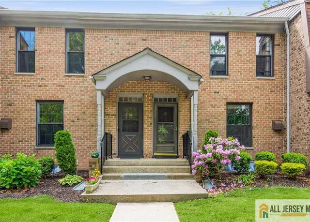 Property at 323 Gills Ln Unit 9C, Iselin, NJ 08830, 2 beds, 1.5 baths