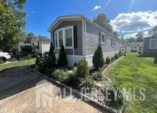 Property at 14 Byron Rd, North Brunswick, NJ 08902, 2 beds, 1 bath