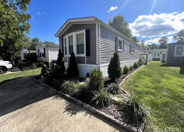 Property at 14 Byron Rd, North Brunswick, NJ 08902, 2 beds, 1 bath