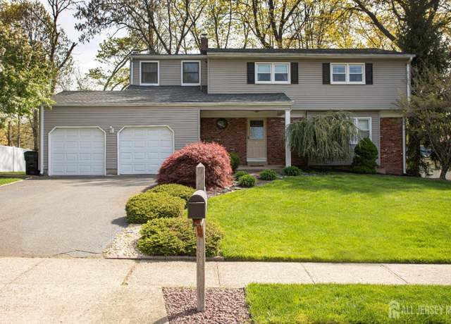 Property at 7 Colt Ct, East Brunswick, NJ 08816, 5 beds, 2.5 baths