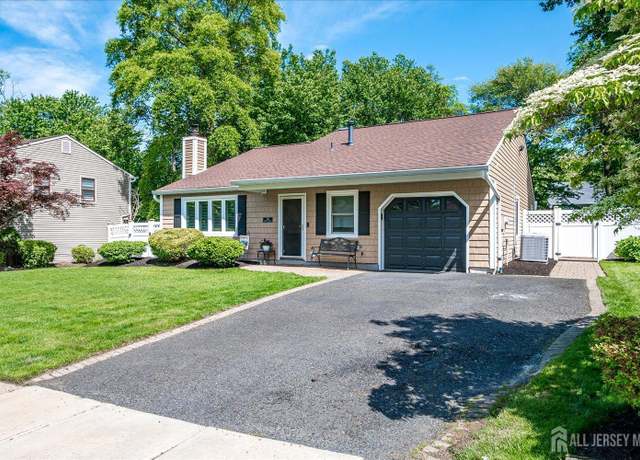 Property at 16 Rachele Ct, Old Bridge, NJ 07747, 3 beds, 2 baths