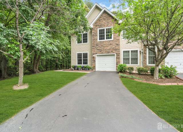 Property at 22 Daffodil Way, Old Bridge, NJ 08857, 3 beds, 2.5 baths
