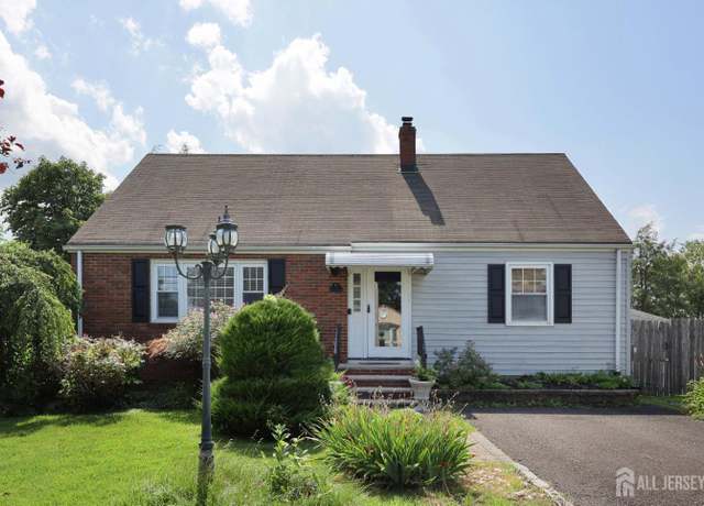 Property at 91 Boehmhurst Ave, Sayreville, NJ 08872, 4 beds, 2.5 baths