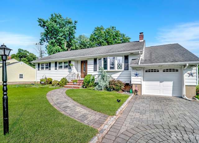 Property at 700 Sunbrite Ln, Piscataway, NJ 08854, 3 beds, 1.5 baths