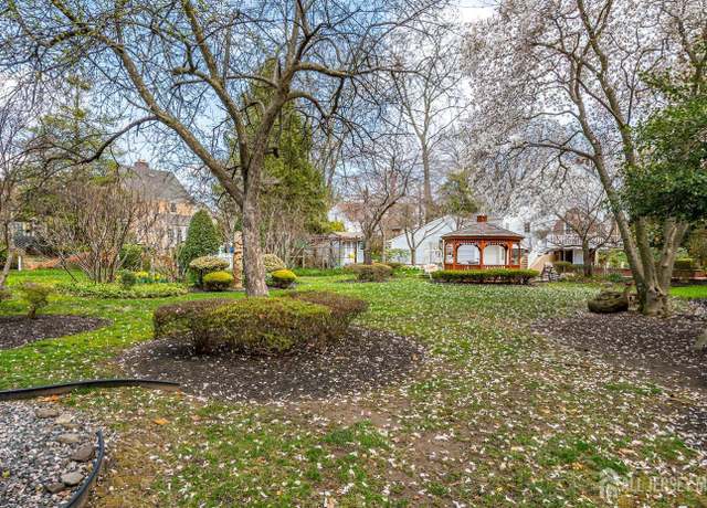 Property at 27 Bailey Pl, Sayreville, NJ 08872