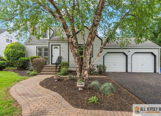 Property at 16 Lakeside Dr, Piscataway, NJ 08854, 4 beds, 3 baths