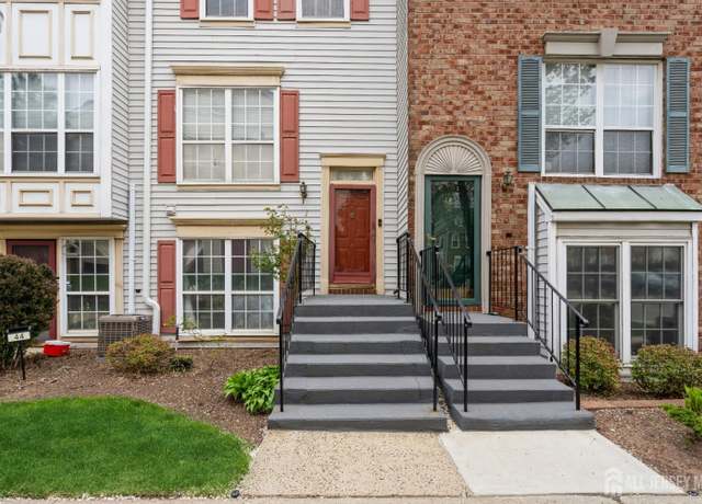 Property at 43 Howard Ct, Newark, NJ 07079, 2 beds, 2.5 baths