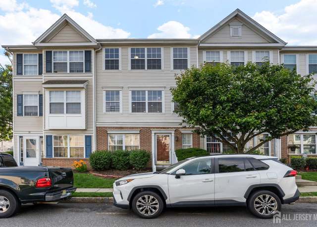 Property at 28 Giera Ct, Sayreville, NJ 08859, 3 beds, 2.5 baths
