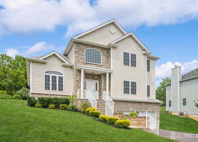 Property at 16 Jacob Way, Phillipsburg, NJ 08865, 4 beds, 3 baths