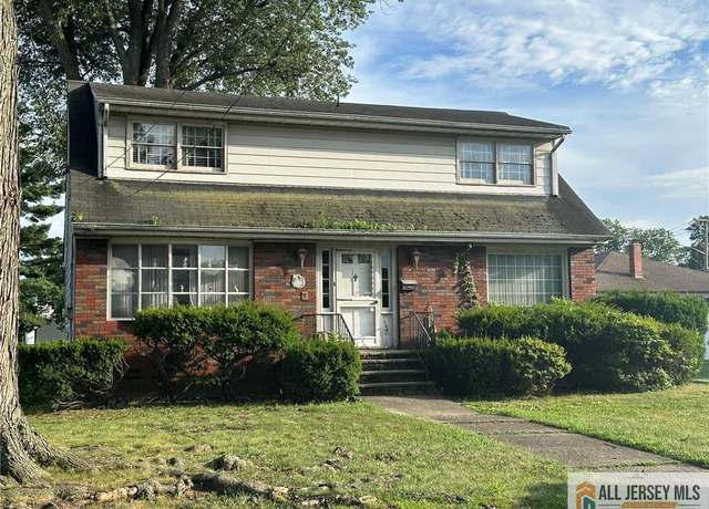 Property at 124 Dunbar Ave, Fords, NJ 08863, 4 beds, 1.5 baths