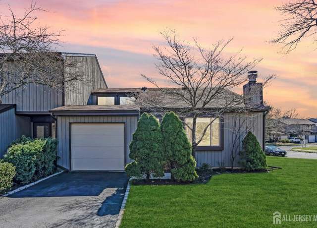 Property at 152 Penn Ct, Old Bridge, NJ 07747, 2 beds, 1.5 baths