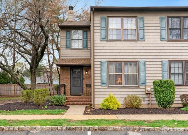 Property at 1 Pheasant Run, Edison, NJ 08820, 2 beds, 2.5 baths