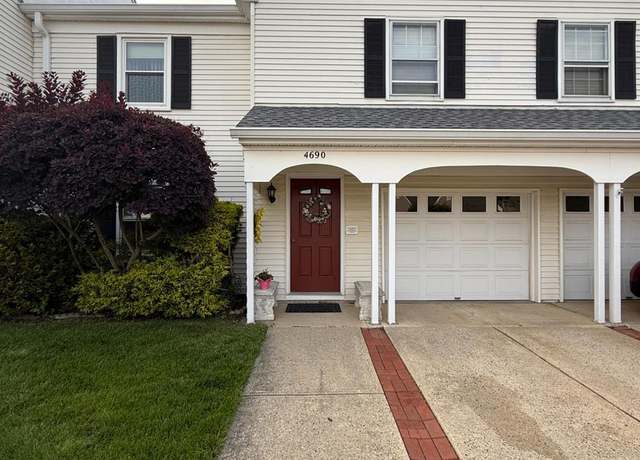 Property at 469-O New Haven Way, Monroe, NJ 08831, 2 beds, 1 bath