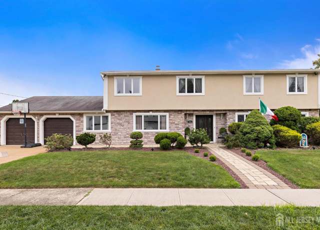 Property at 16 8th Ave, Monroe, NJ 08831, 5 beds, 3 baths