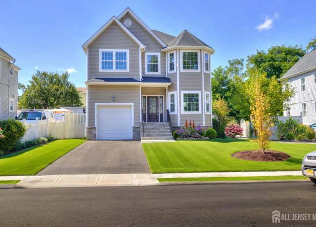 Property at 95 S Fulton St, Woodbridge Proper, NJ 07095, 4 beds, 3.5 baths