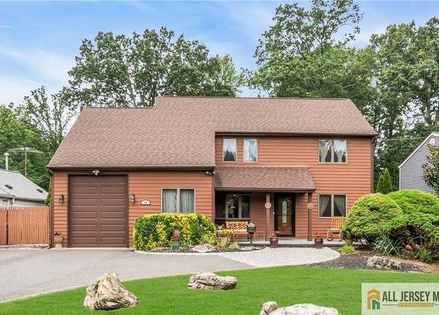 Property at 49 Kentnor St, Metuchen, NJ 08840, 4 beds, 3 baths