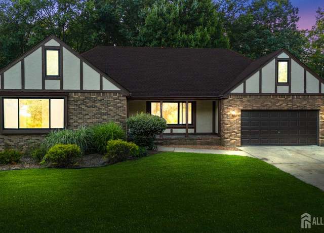 Property at 39 Miara St, Sayreville, NJ 08859, 3 beds, 2 baths