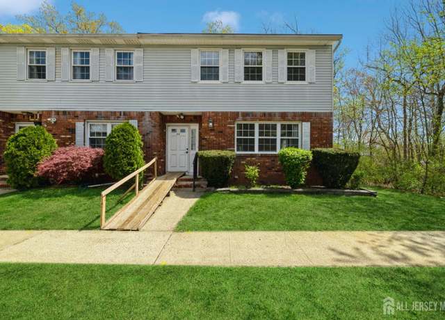 Property at 44 Townsend Dr, Old Bridge, NJ 07747, 3 beds, 2.5 baths