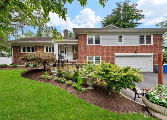 Property at 180 Farm Ln, Bound Brook, NJ 08805, 3 beds, 3 baths