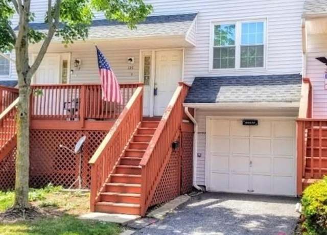 Property at 135 Lawrence St, New Brunswick, NJ 08901, 2 beds, 1.5 baths