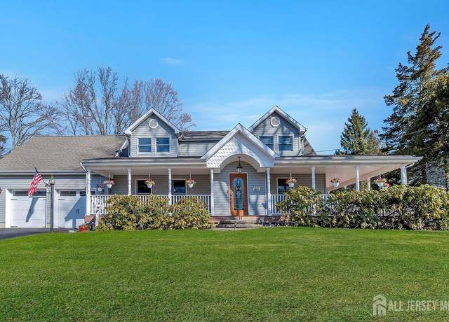 Property at 32 Inwood Dr, East Brunswick, NJ 08850, 4 beds, 3 baths