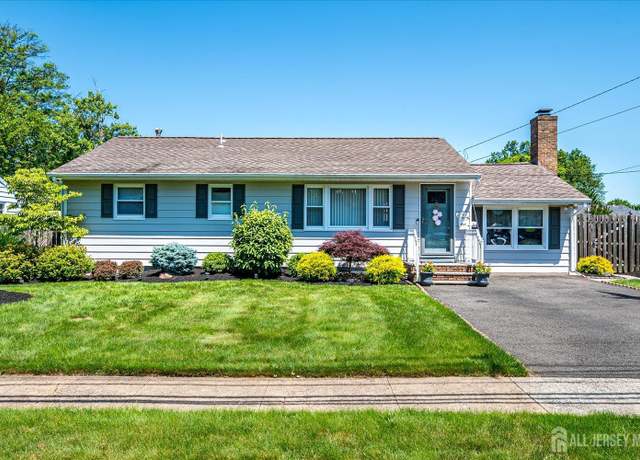 Property at 251 E Crescent Pkwy, South Plainfield, NJ 07080, 3 beds, 1.5 baths