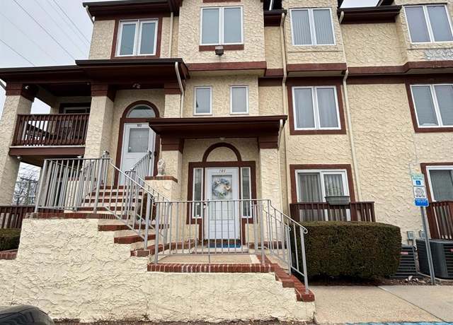 Property at 101 Michaels Ct, Woodbridge Proper, NJ 07095, 2 beds, 2.5 baths