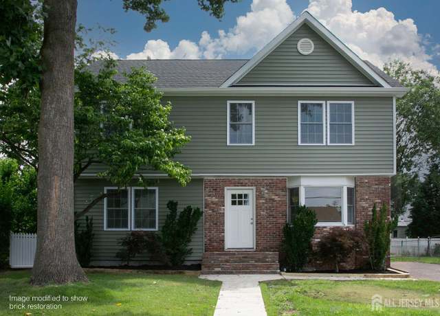 Property at 15 Bradley Dr, Edison, NJ 08817, 5 beds, 3 baths