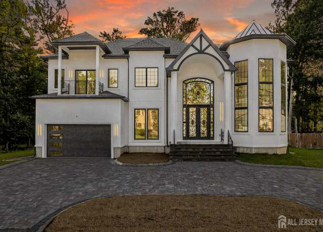 Property at 28 Harding Ave, Edison, NJ 08820, 6 beds, 6.5 baths