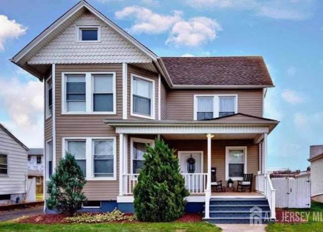 Property at 54 Washington Rd, Sayreville, NJ 08872, 4 beds, 2 baths
