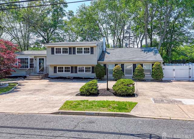 Property at 281 Cindy St, Old Bridge, NJ 08857, 4 beds, 2 baths