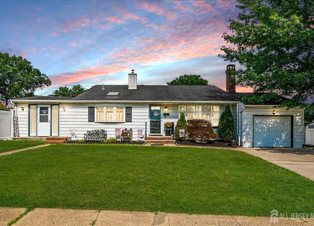 Property at 7 Caroline Pl, Colonia, NJ 07067, 4 beds, 1.5 baths