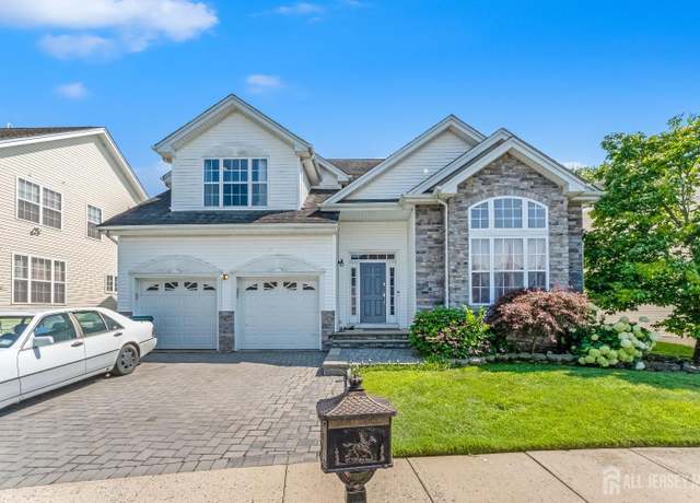 Property at 16 Bermuda Dunes Dr, Monroe, NJ 08831, 4 beds, 3.5 baths